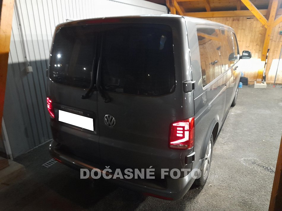 Volkswagen Transporter 2.0TDi  L2 9míst