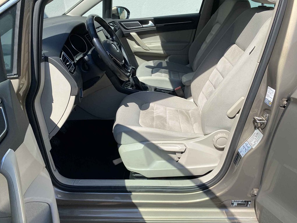 Volkswagen Sportsvan 2.0 TDi Highline