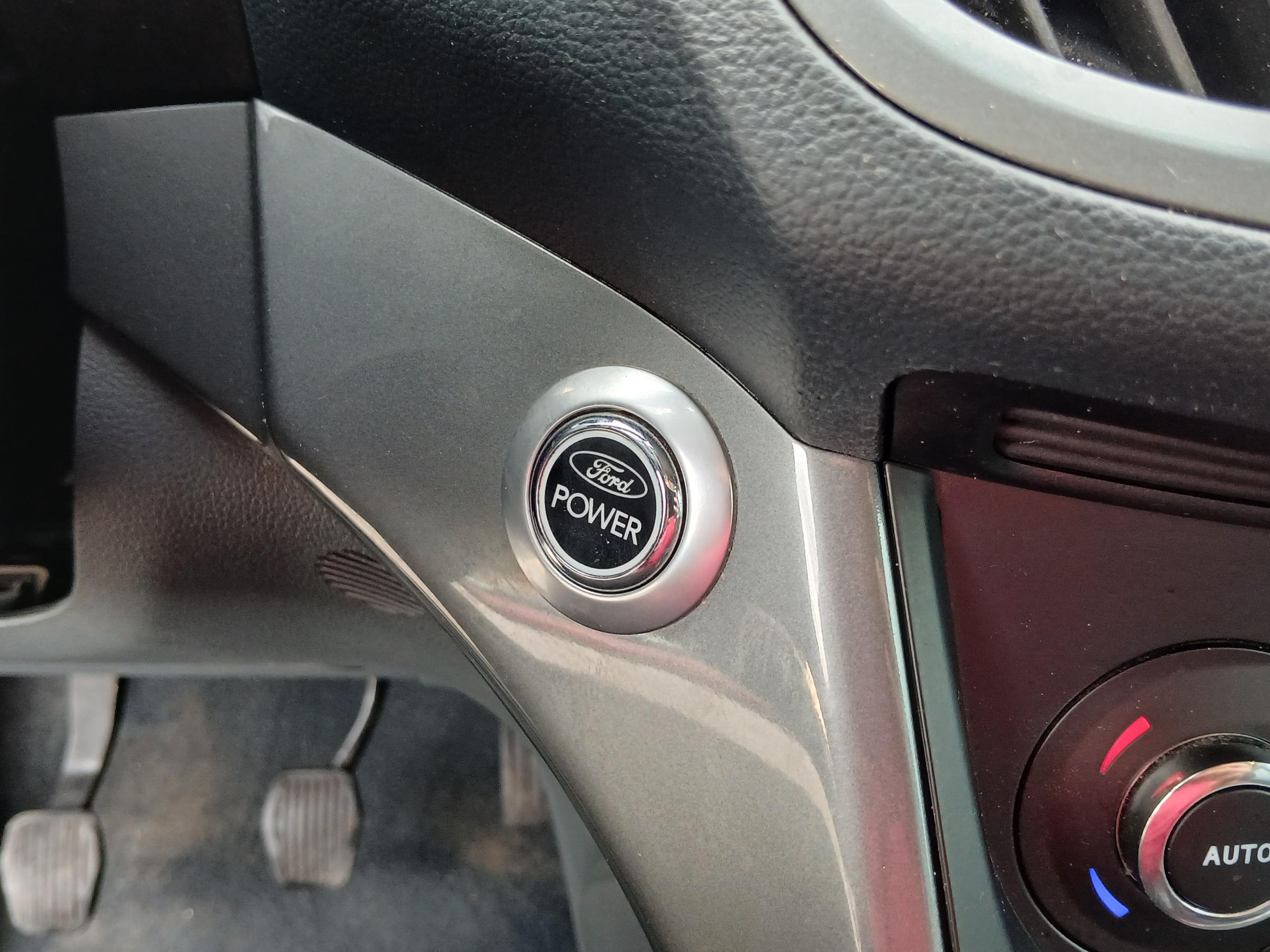 Ford C-MAX, 2012 - pohled č. 12