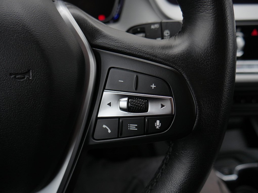 BMW Řada 1 1.5i  118i