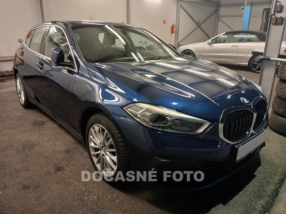 BMW Řada 1 1.5i  118i