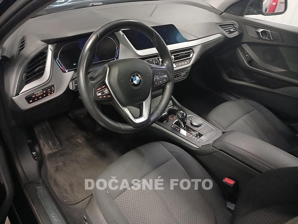 BMW Řada 1 1.5i  118i