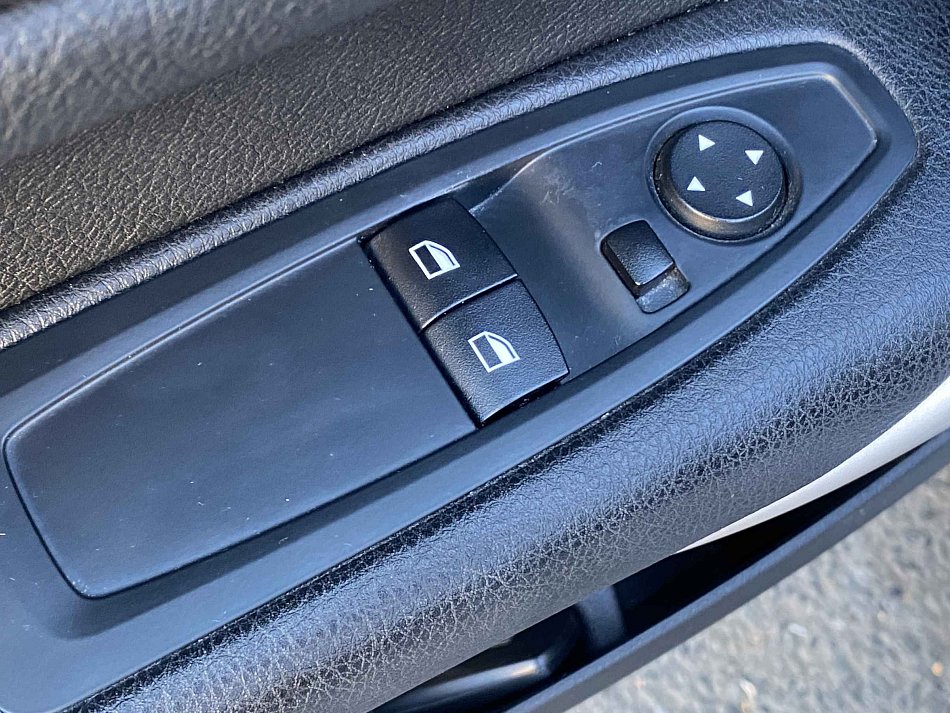 BMW Řada 2 2.0i  220i