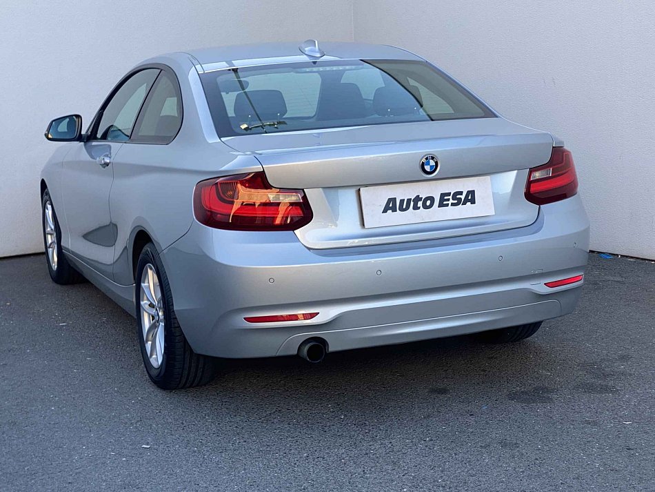 BMW Řada 2 2.0i  220i