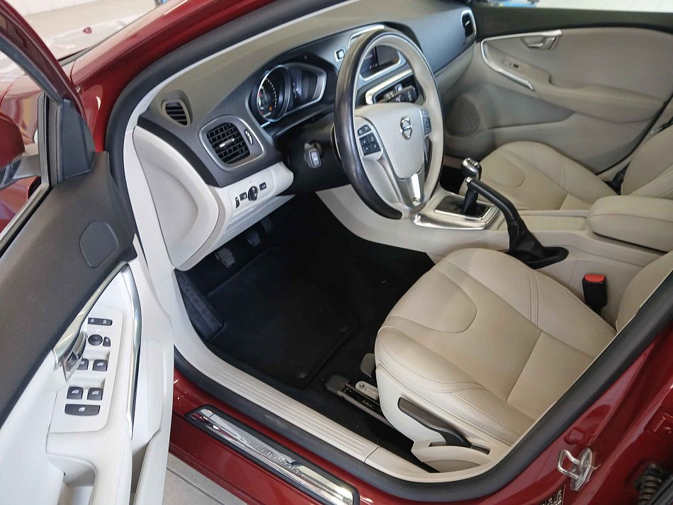 Volvo V40 2.0d 