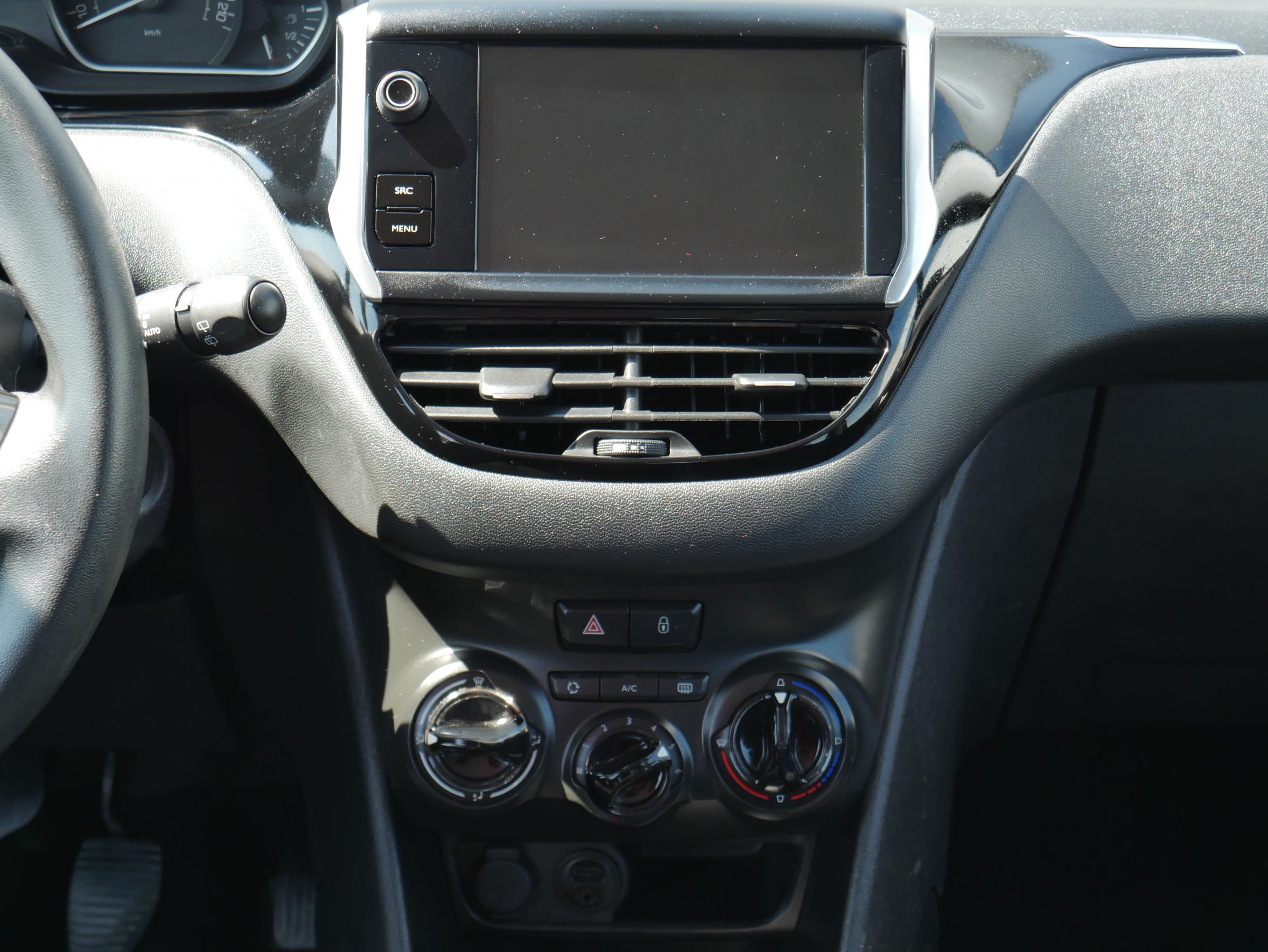 Peugeot 208, 2016 - pohled č. 11