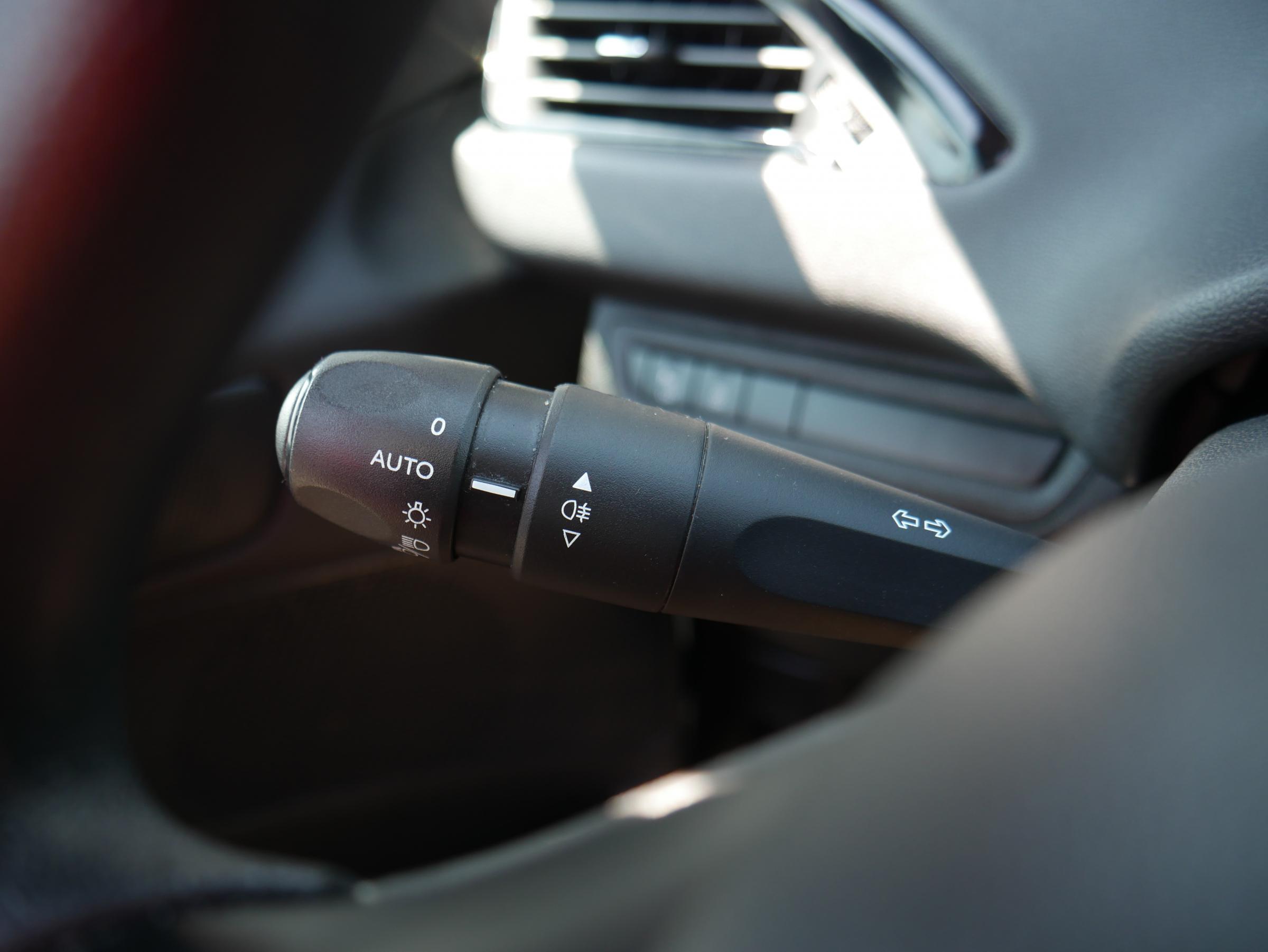 Peugeot 208, 2016 - pohled č. 17