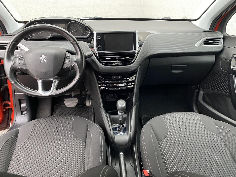 Peugeot 208 1.2PT 