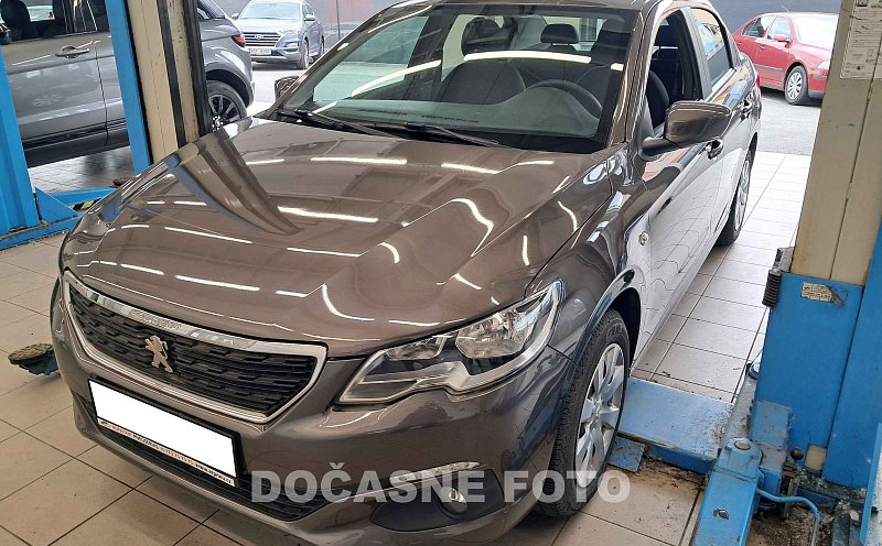 Peugeot 301 1.6i 