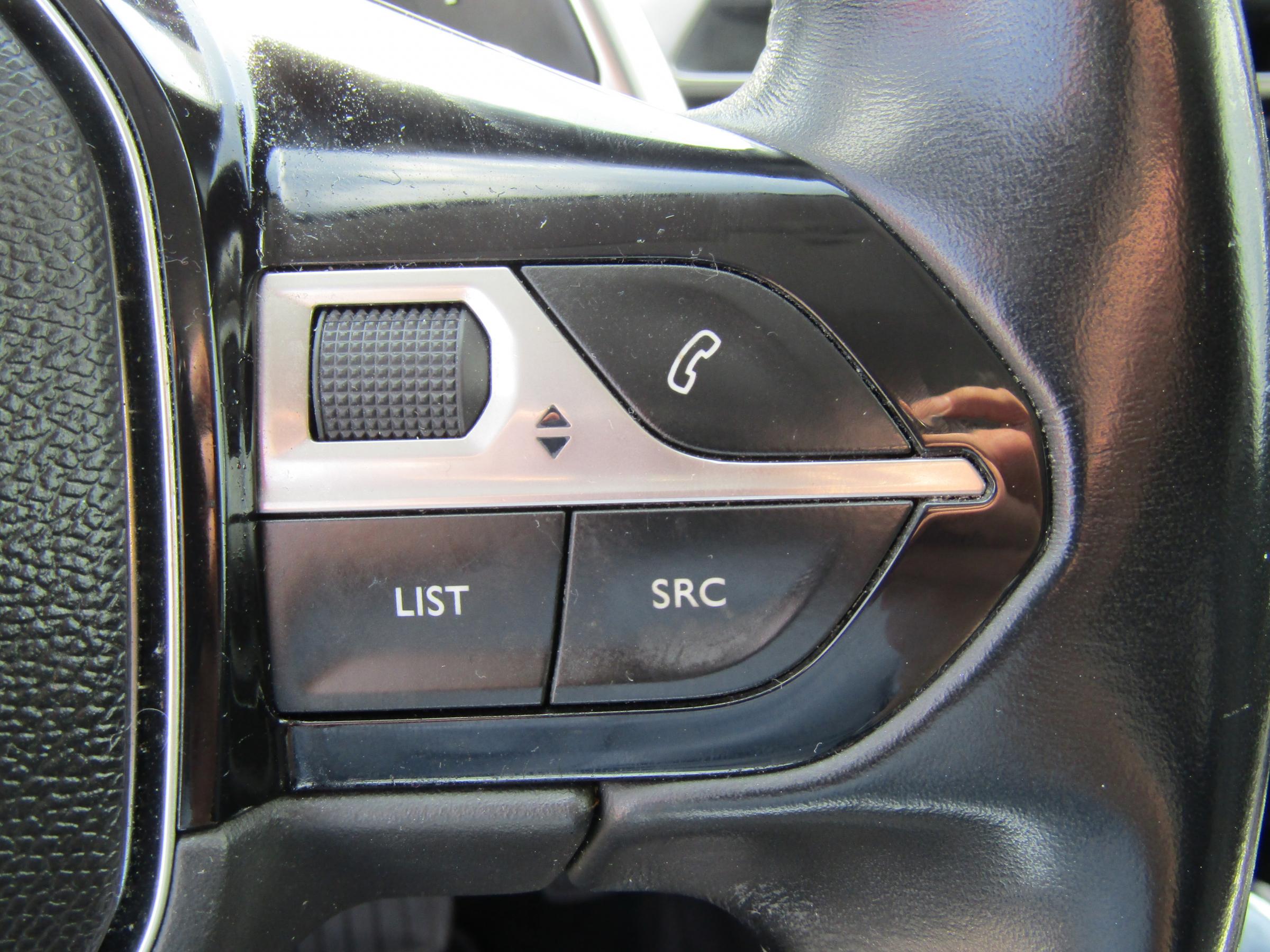 Peugeot 5008, 2018 - pohled č. 17