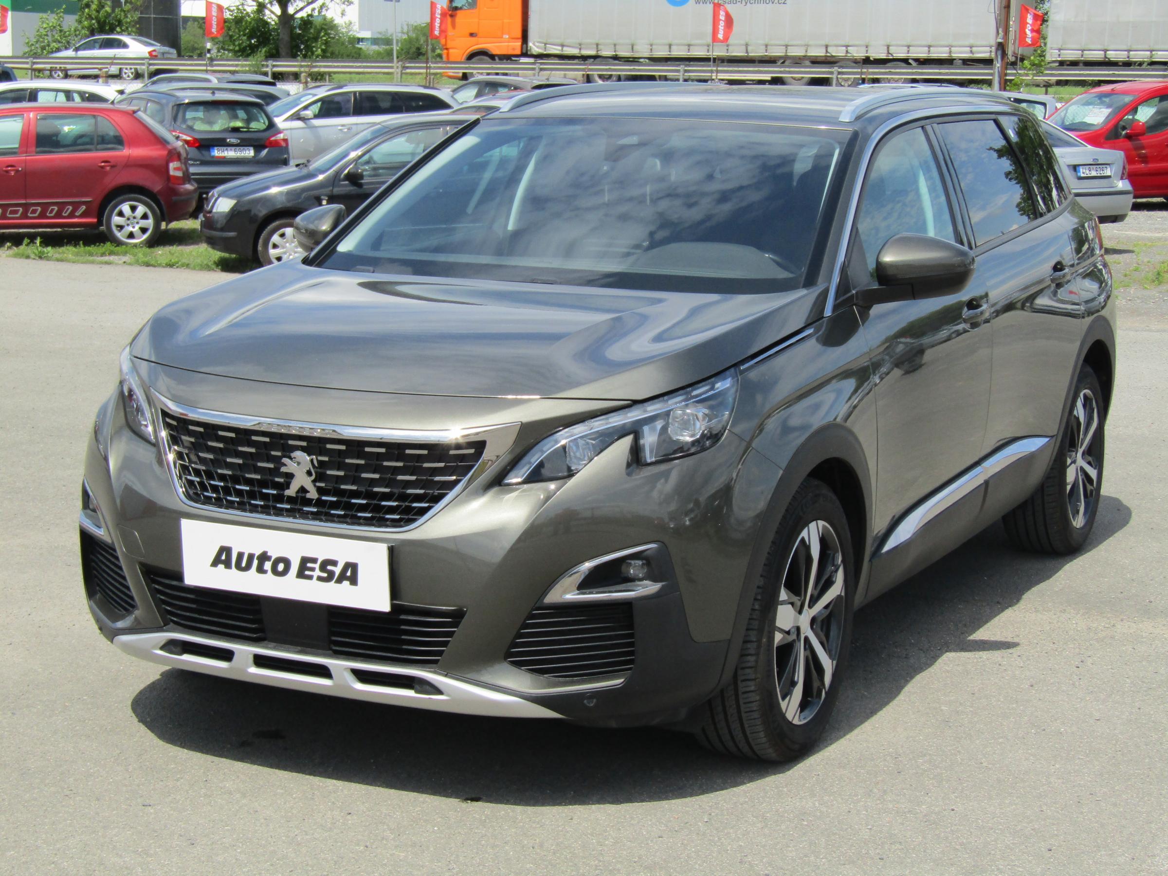 Peugeot 5008, 2018 - pohled č. 3