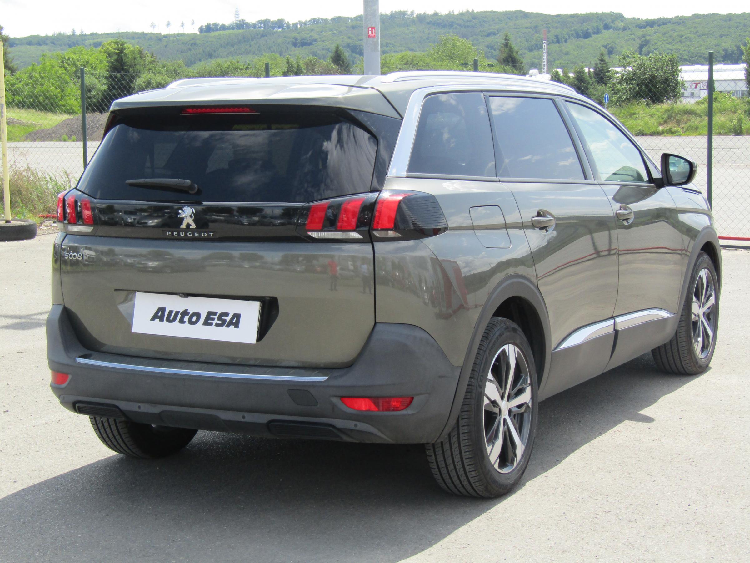Peugeot 5008, 2018 - pohled č. 6