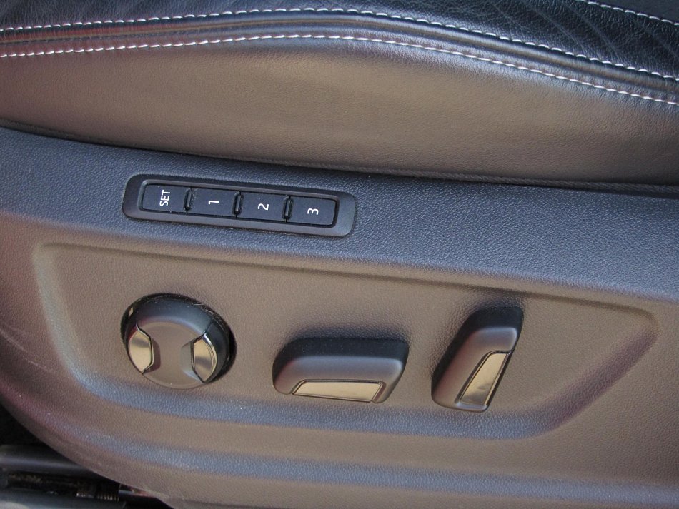 Škoda Kodiaq 2.0TDi SportLine 4x4, 7míst