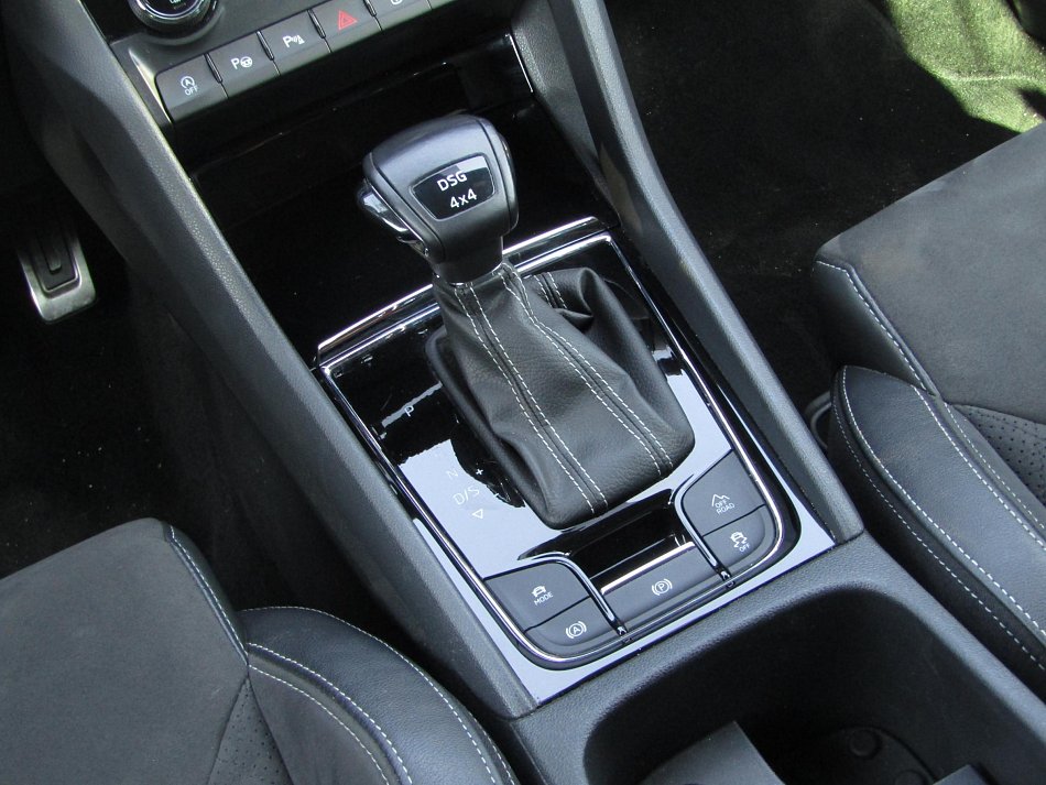 Škoda Kodiaq 2.0TDi SportLine 4x4, 7míst