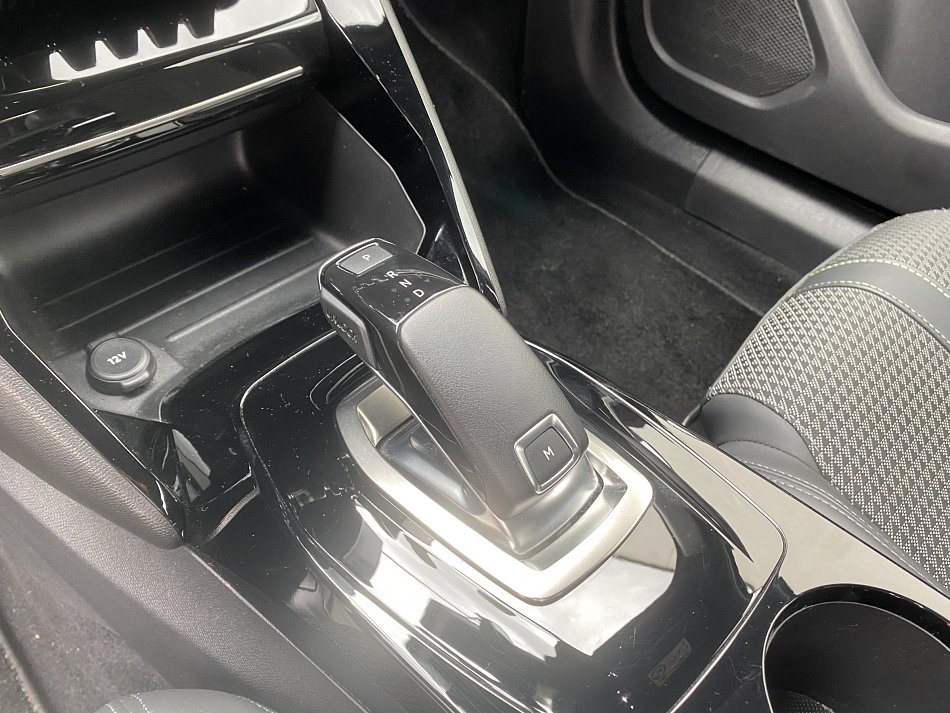 Peugeot 2008 1.2PT GT Line