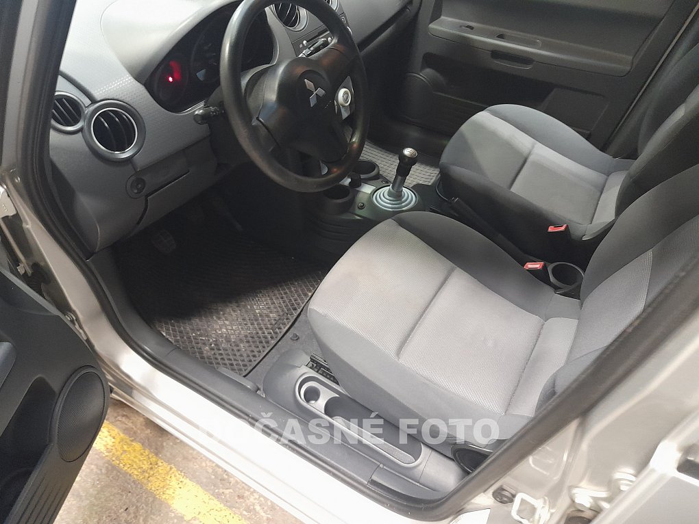 Mitsubishi Colt 1.3i 