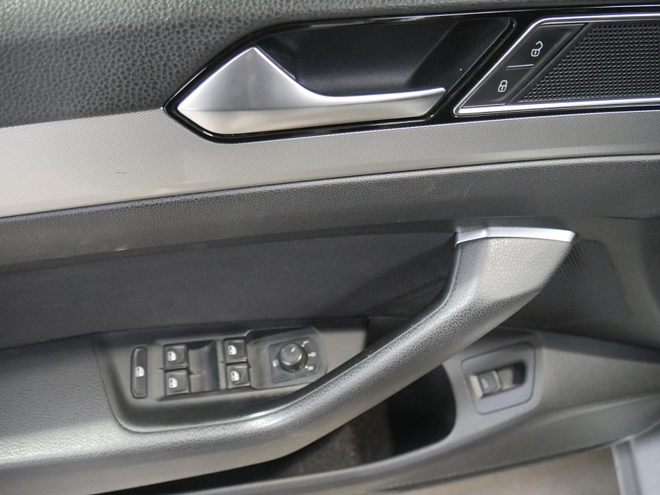 Volkswagen Passat 2.0 TDi Comfortline