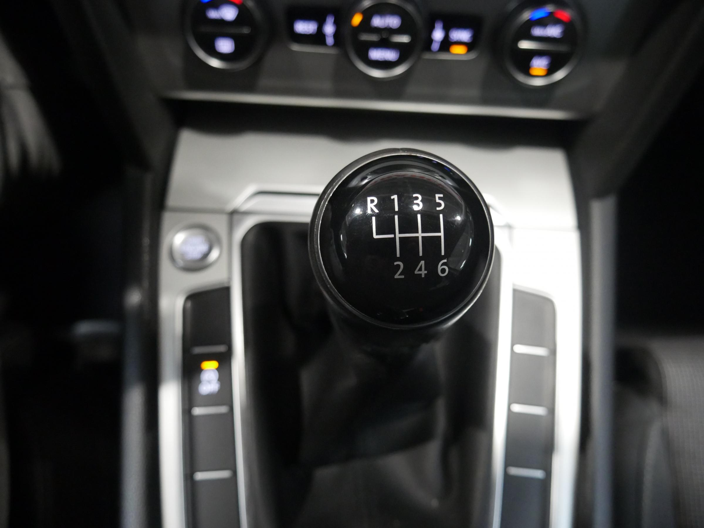 Volkswagen Passat, 2017 - pohled č. 18