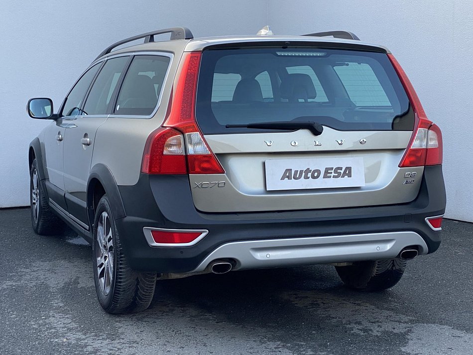 Volvo XC70 2.4 D3  AWD