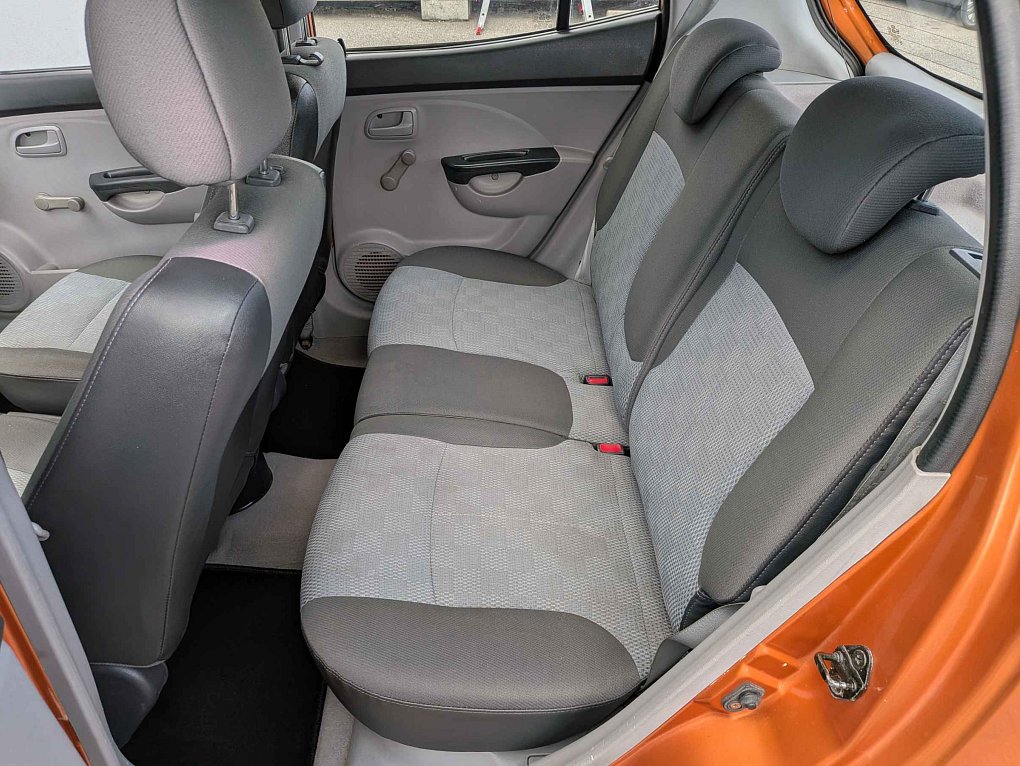 Kia Picanto 1.0i 