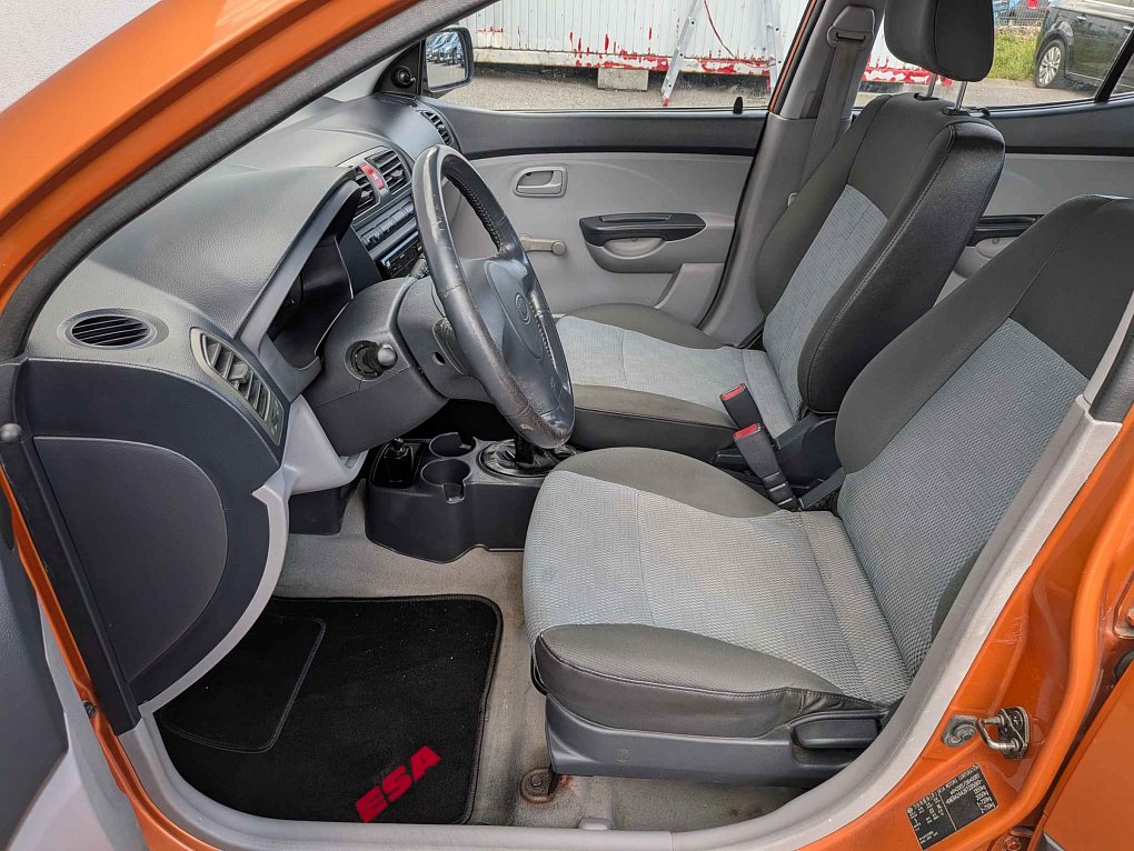 Kia Picanto 1.0i 