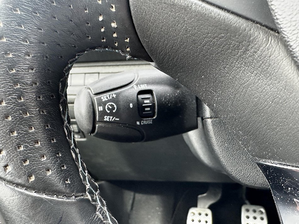Peugeot 2008 1.2PT Crossway