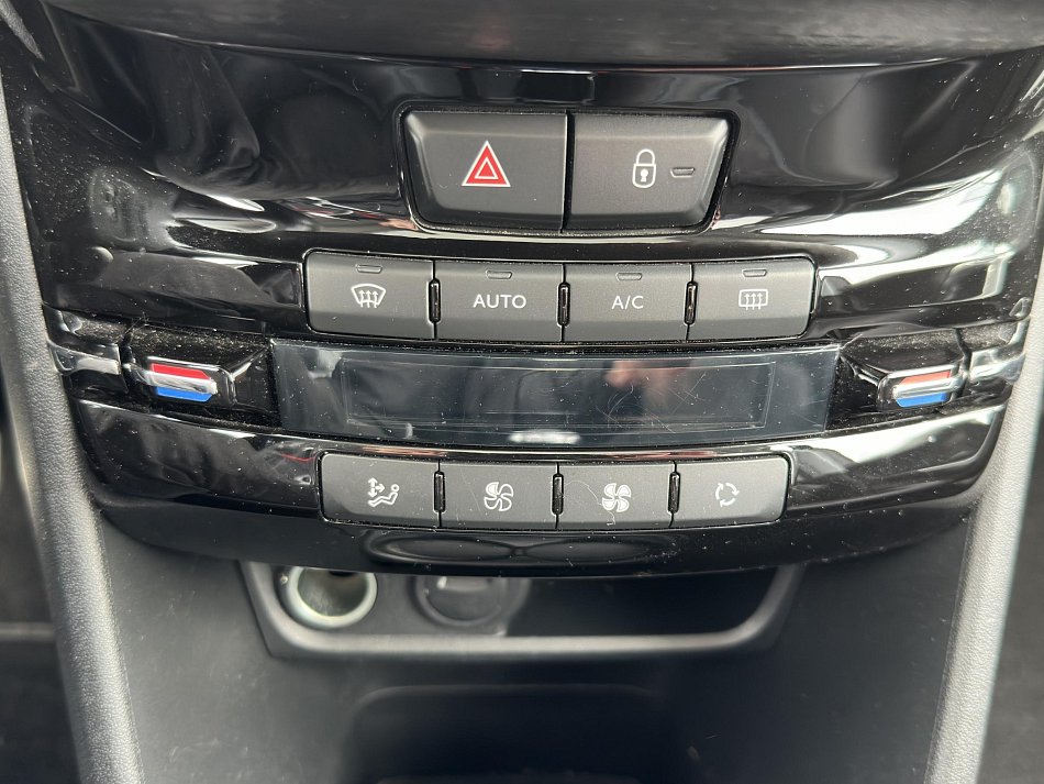 Peugeot 2008 1.2PT Crossway