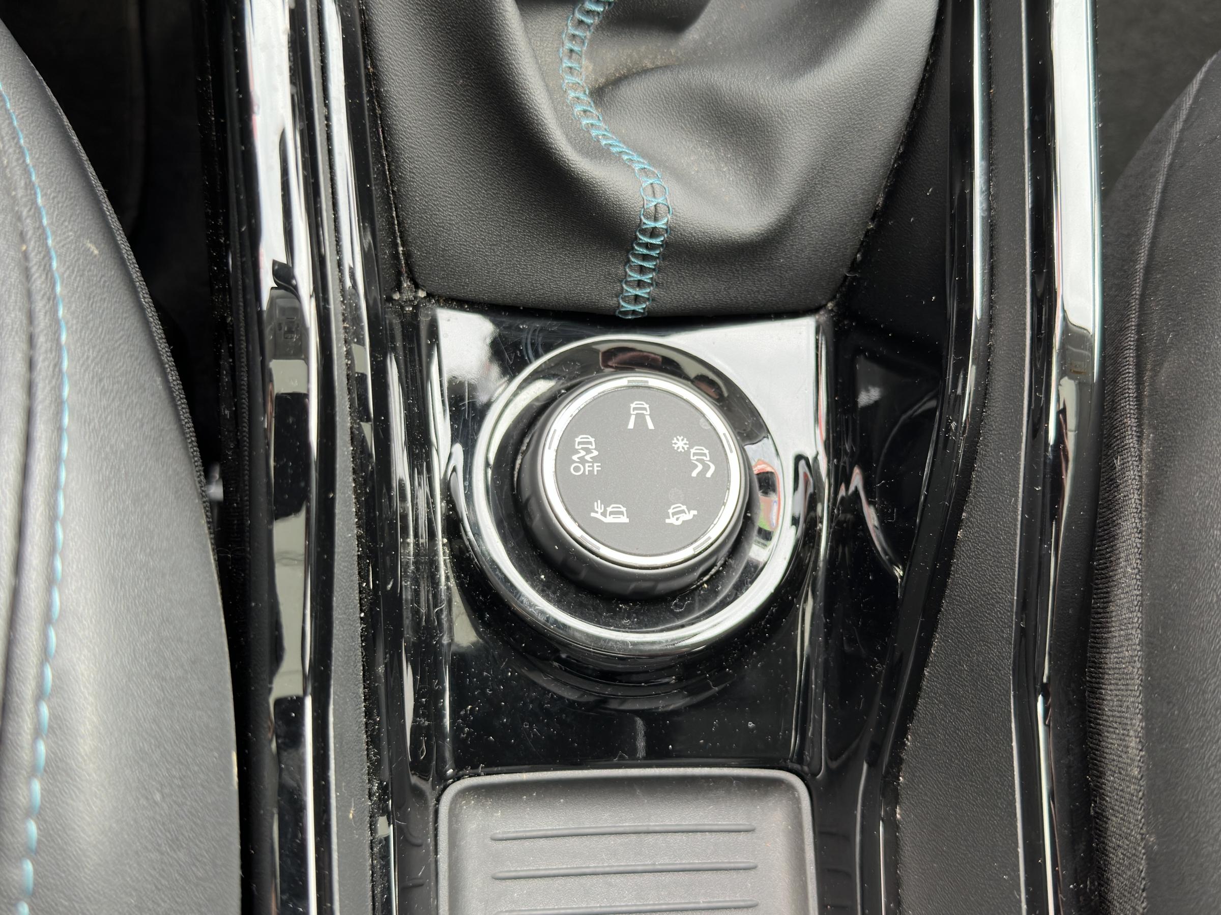 Peugeot 2008, 2019 - pohled č. 17