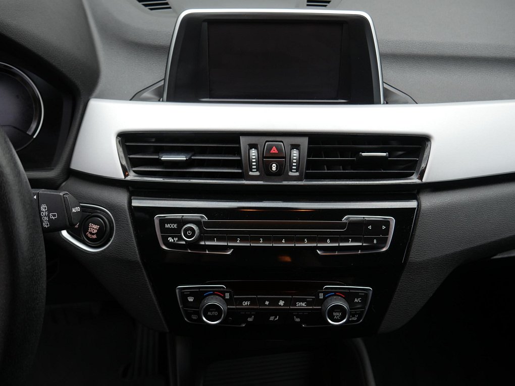 BMW X1 1.5i 