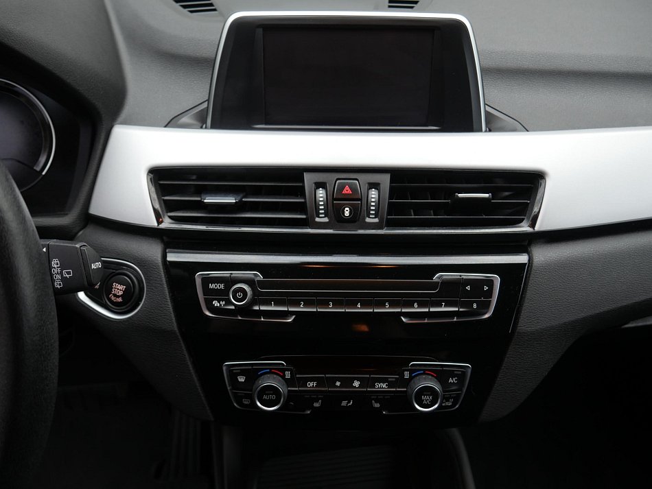 BMW X1 1.5i 