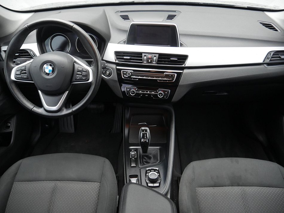 BMW X1 1.5i 