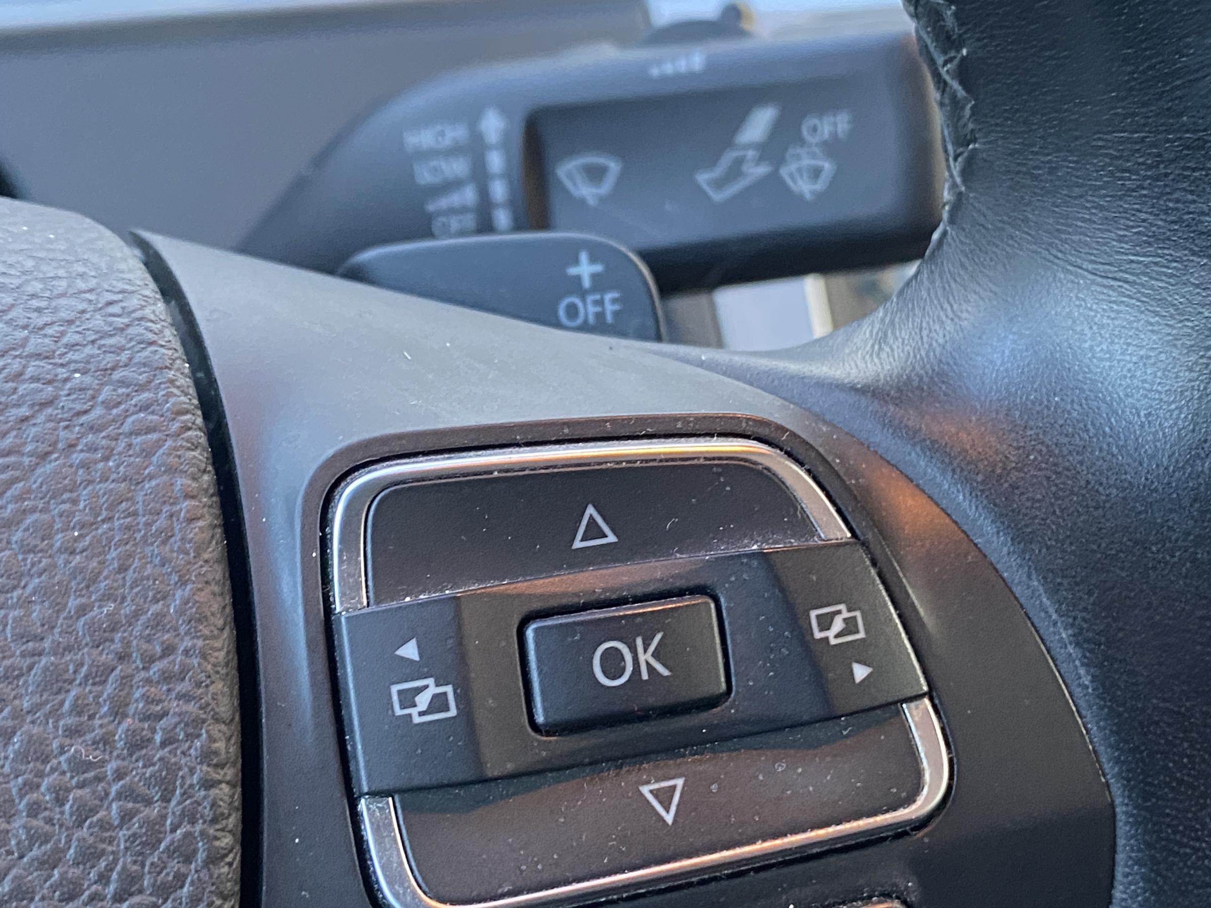 Volkswagen Passat CC, 2010 - pohled č. 15