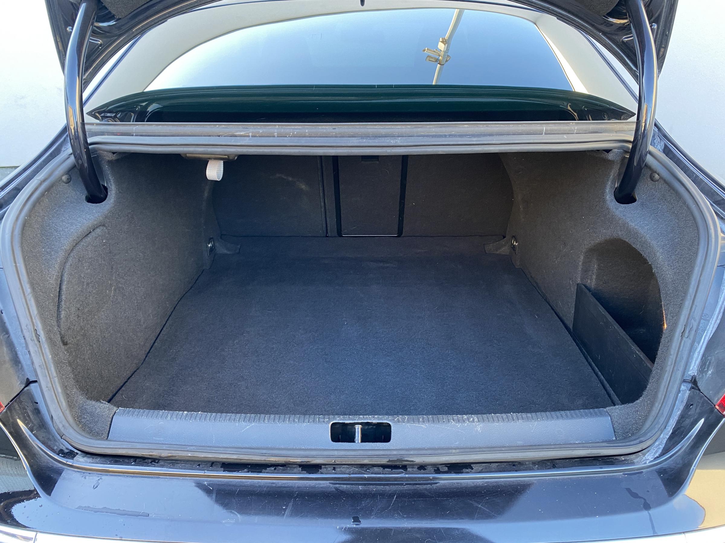 Volkswagen Passat CC, 2010 - pohled č. 7