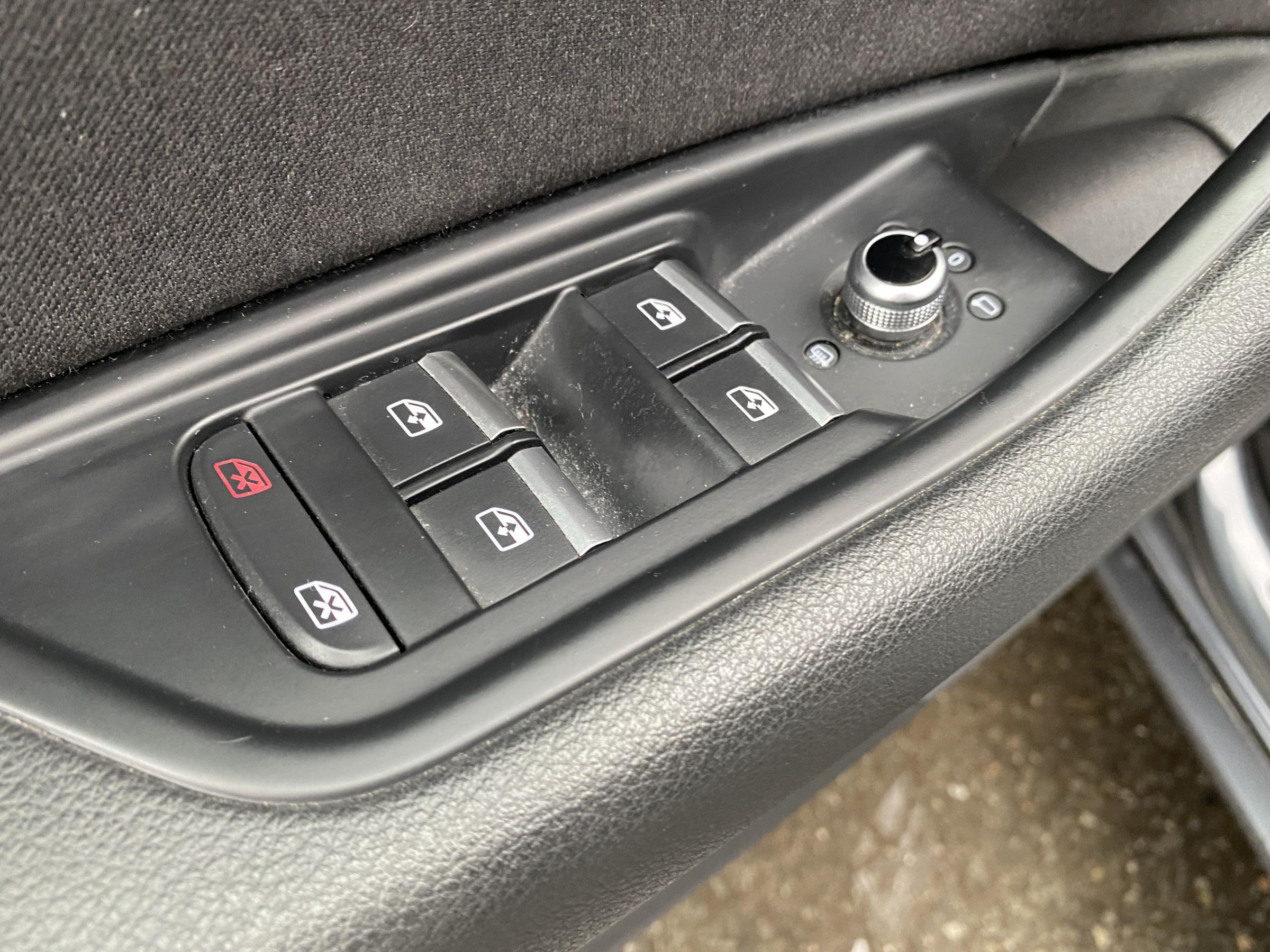 Audi A4, 2017 - pohled č. 13