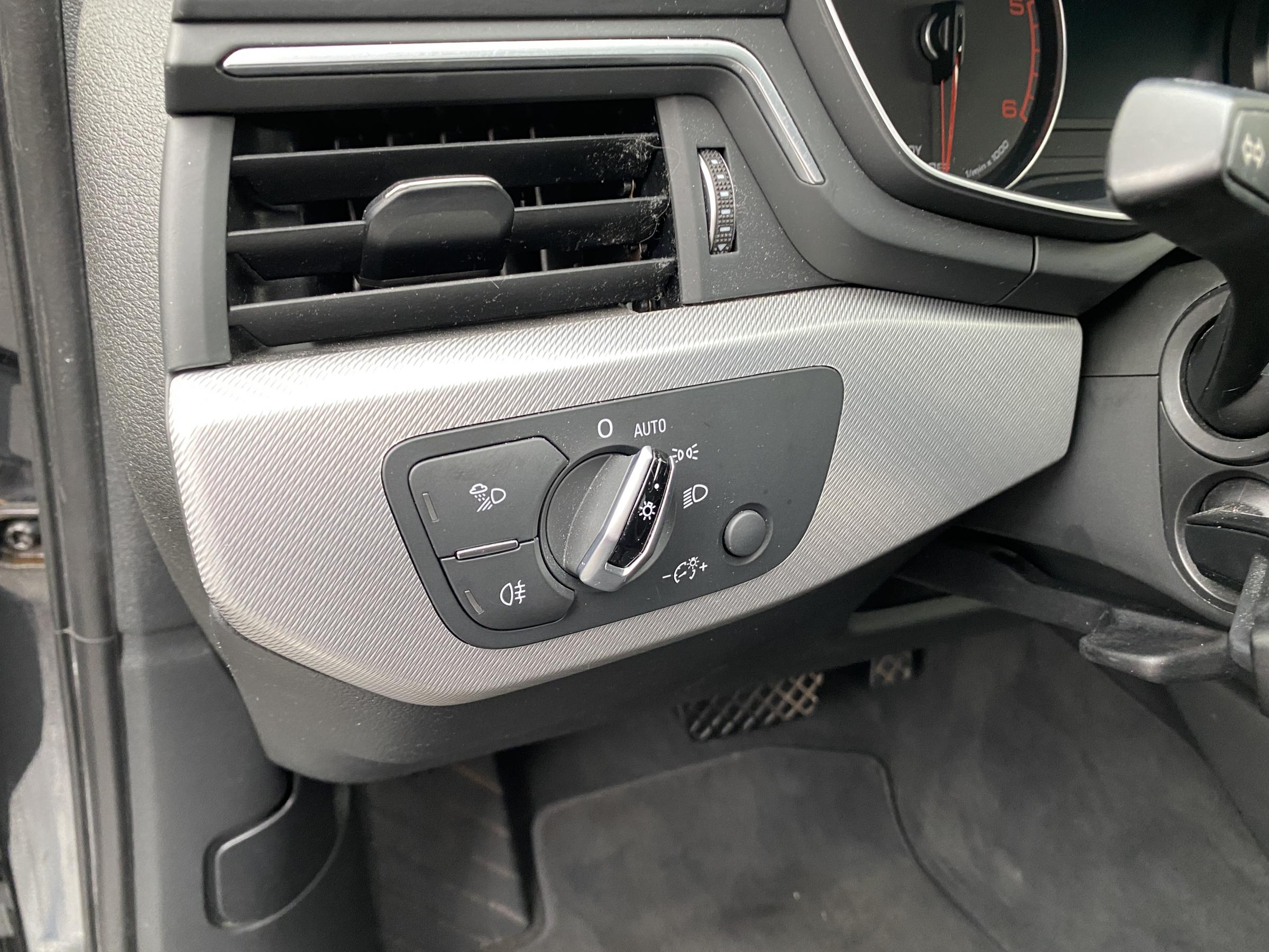 Audi A4, 2017 - pohled č. 15