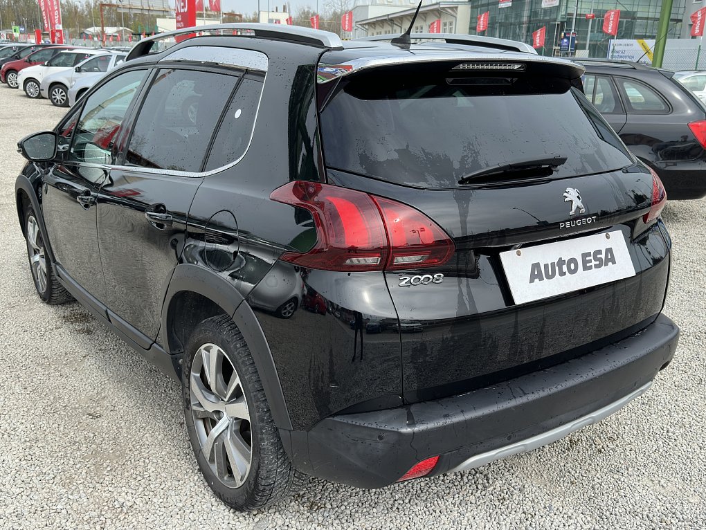 Peugeot 2008 1.2PT Crossway