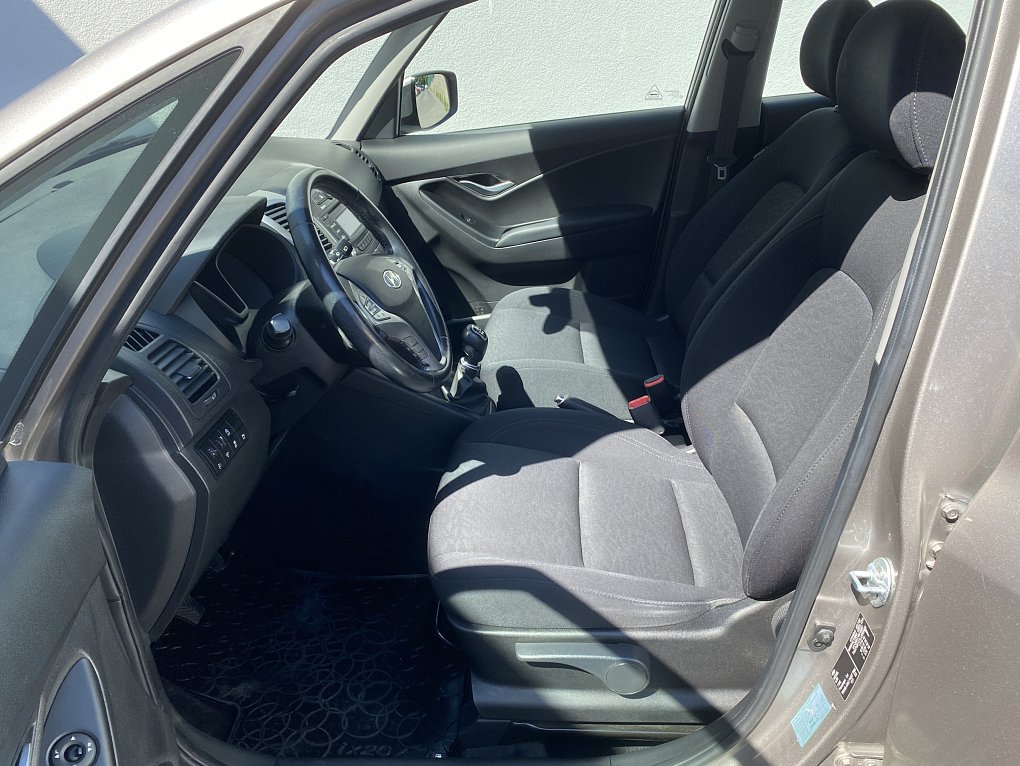 Hyundai Ix20 1.4 i 