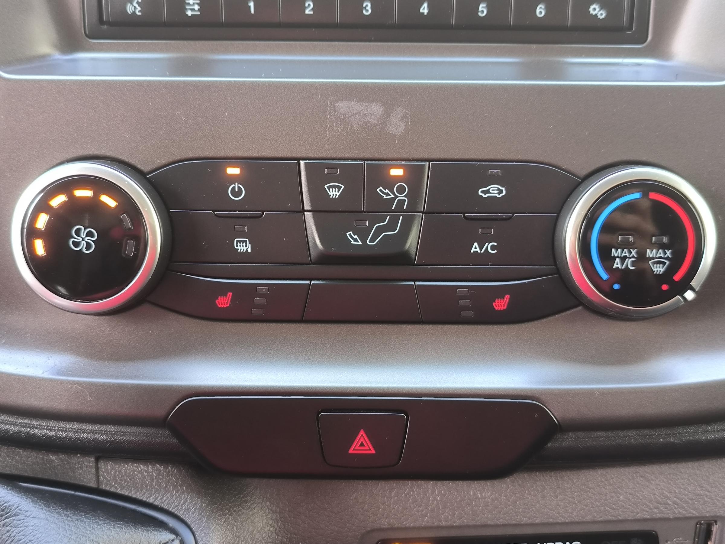 Ford Transit Custom, 2019 - pohled č. 15