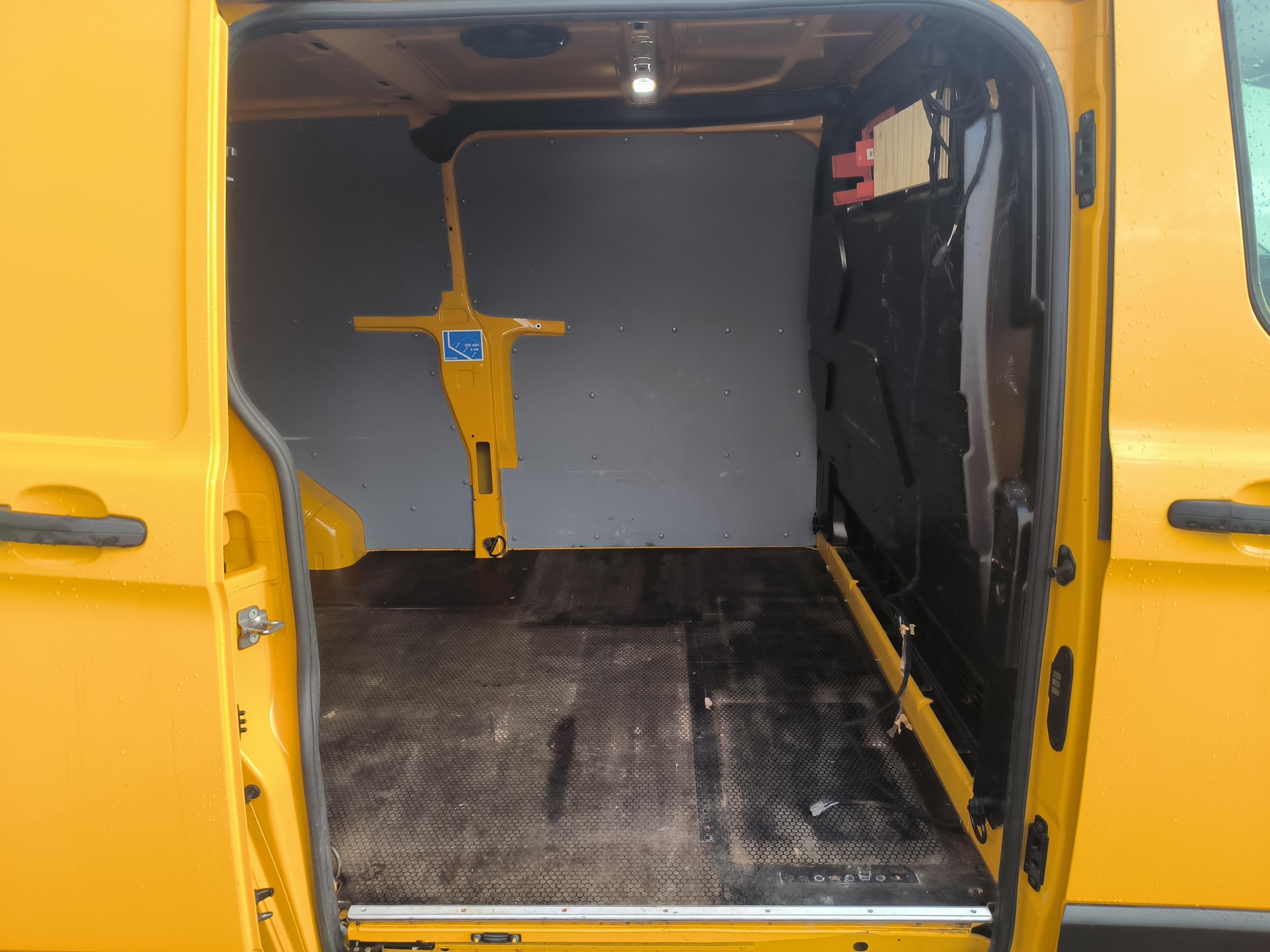 Ford Transit Custom, 2019 - pohled č. 9