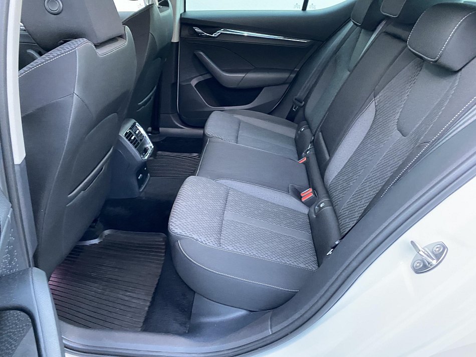 Škoda Octavia IV 1.5TSi e-TEC 