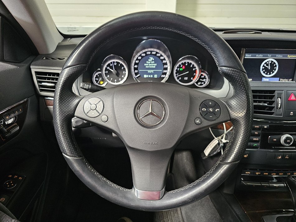 Mercedes-Benz Třída E 3.5 CGi  E350