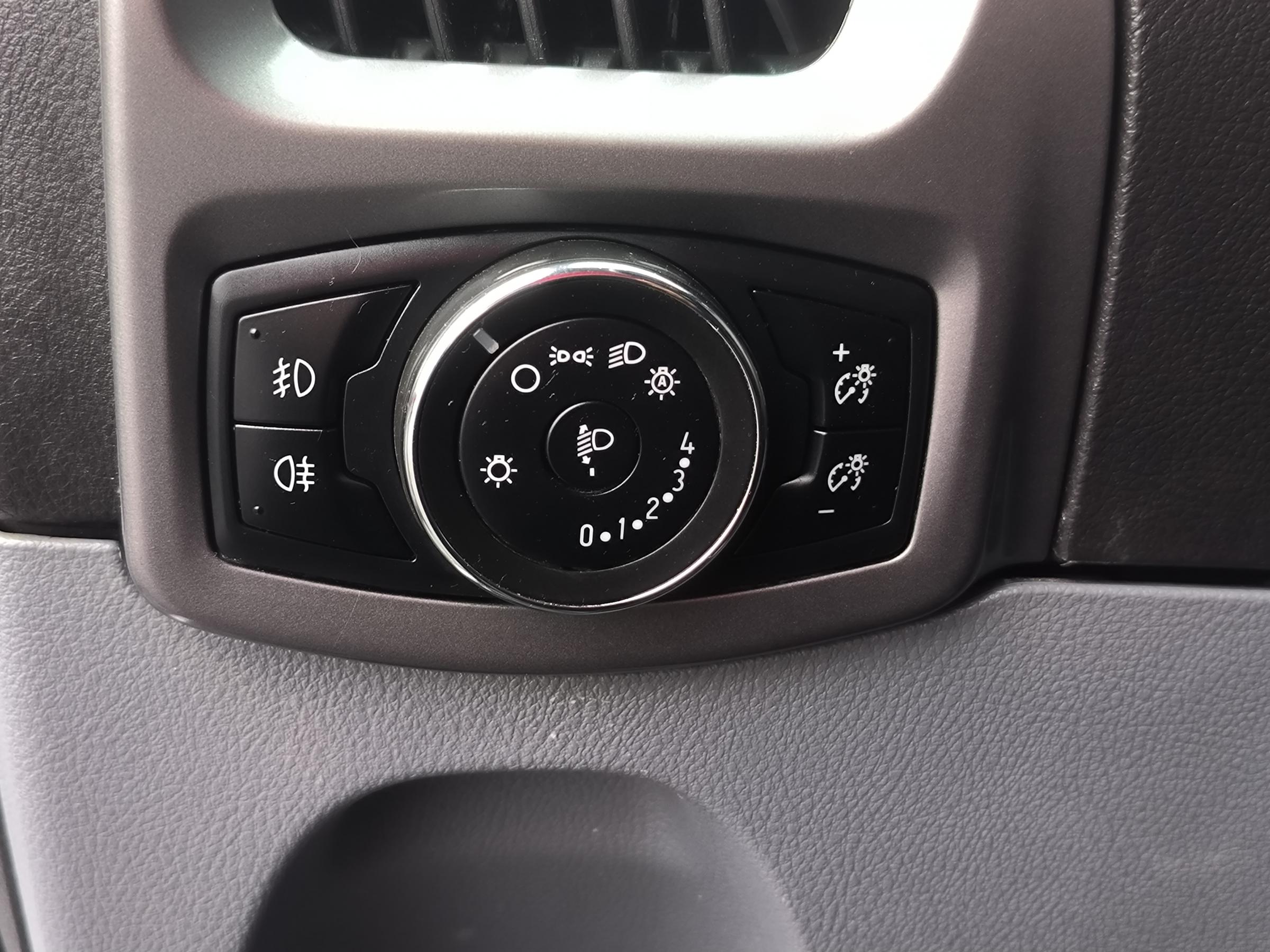 Ford Transit Custom, 2017 - pohled č. 20