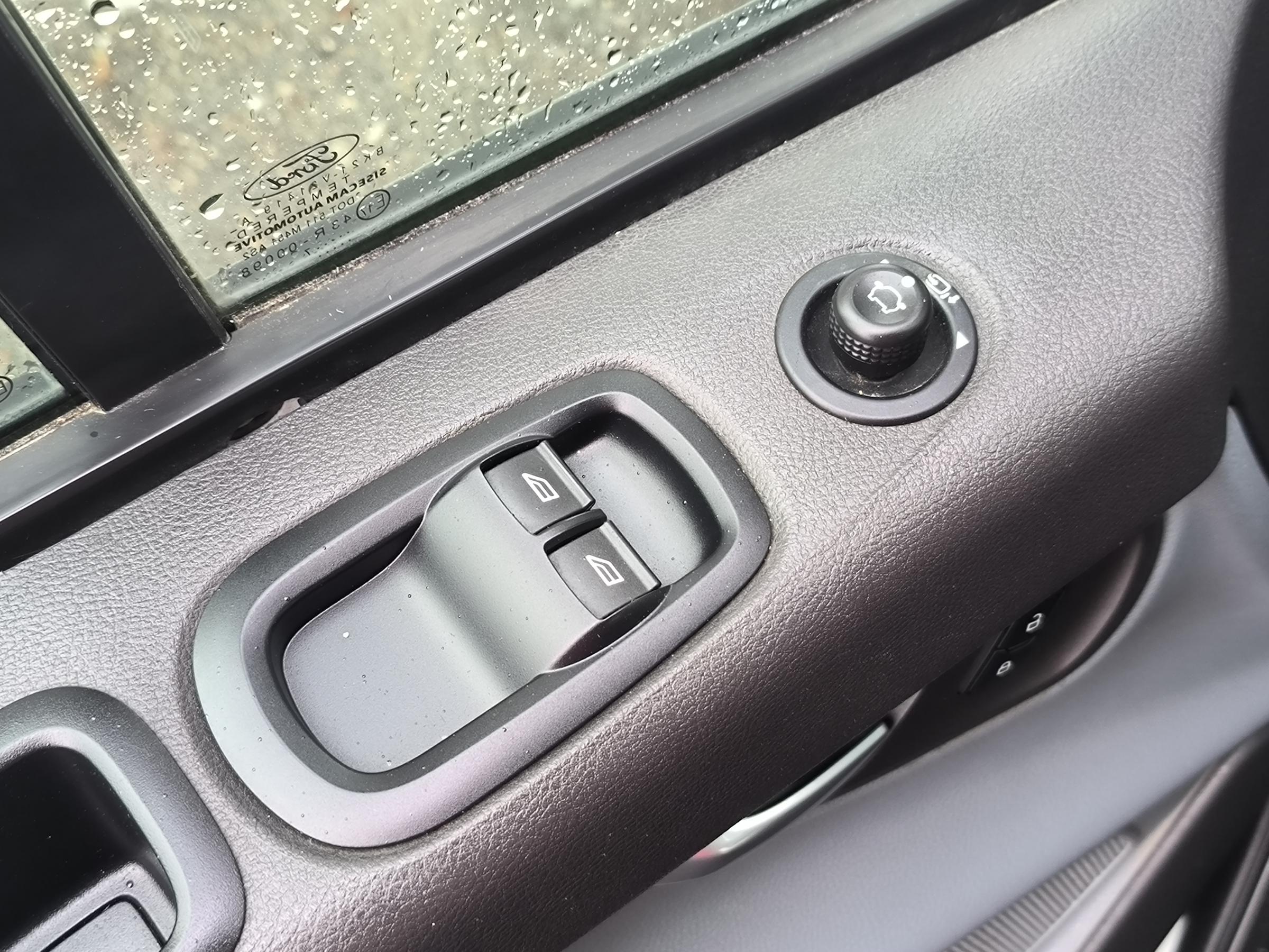 Ford Transit Custom, 2017 - pohled č. 21