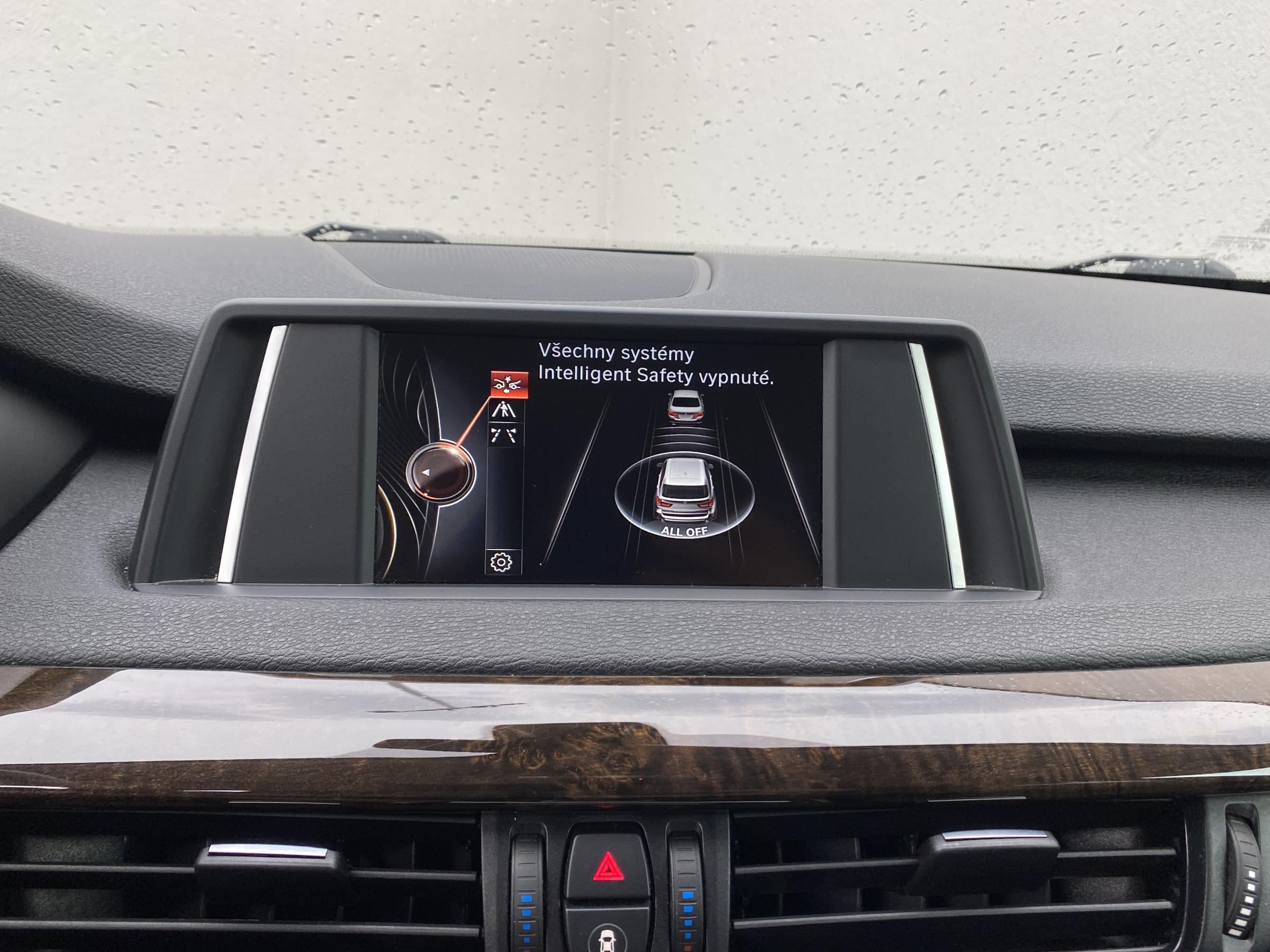 BMW X5, 2016 - pohled č. 14