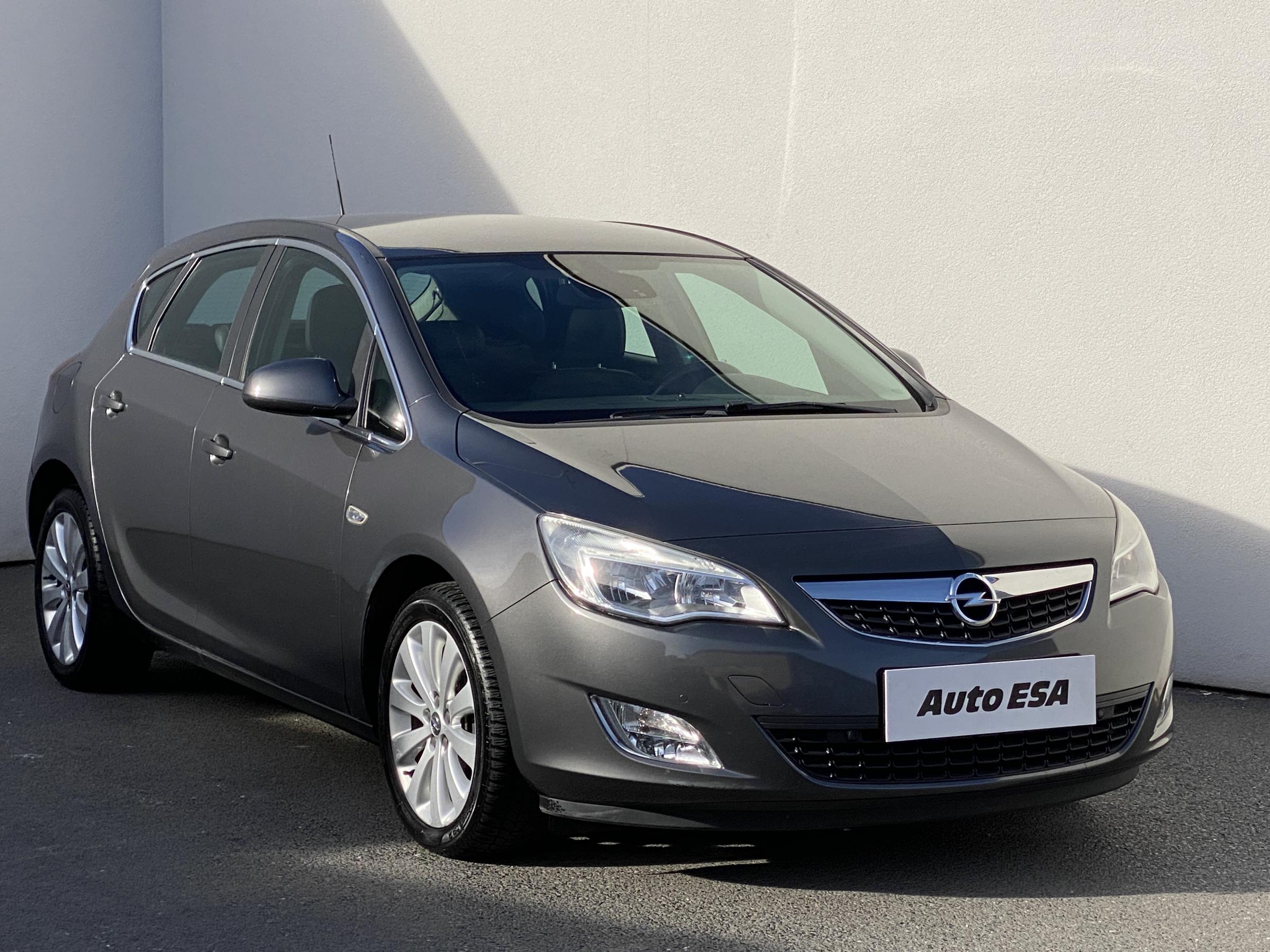 Opel Astra, 2012