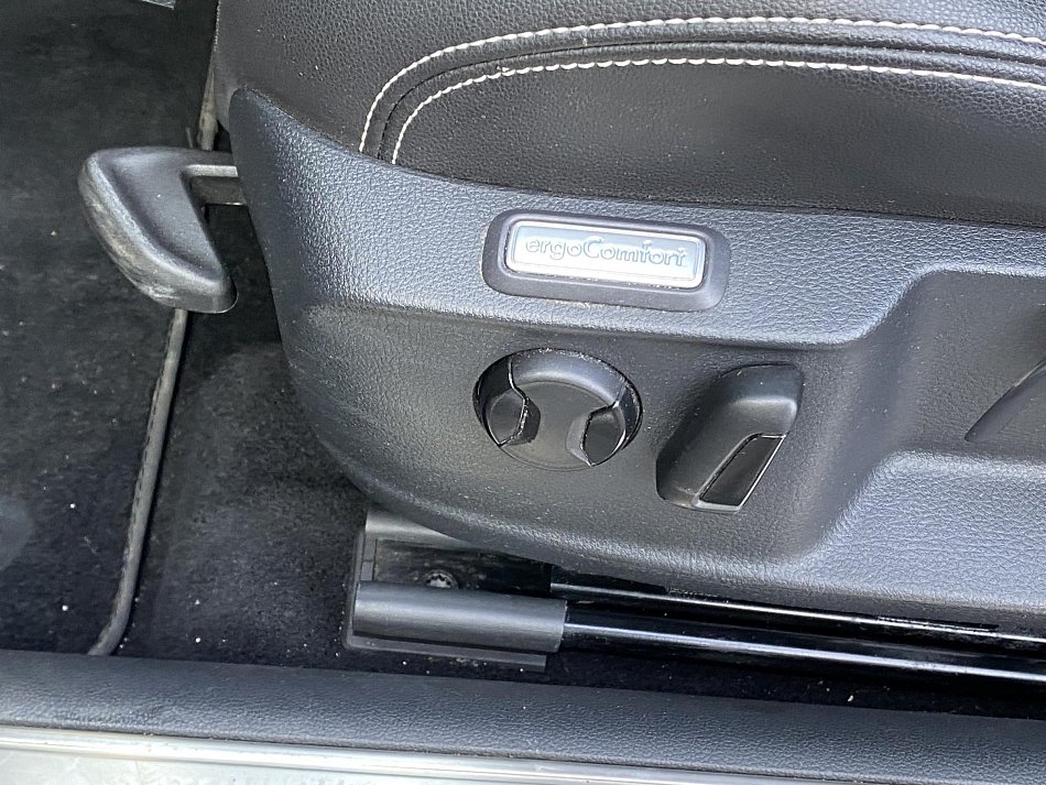 Volkswagen Passat 1.6 TDi Elegance