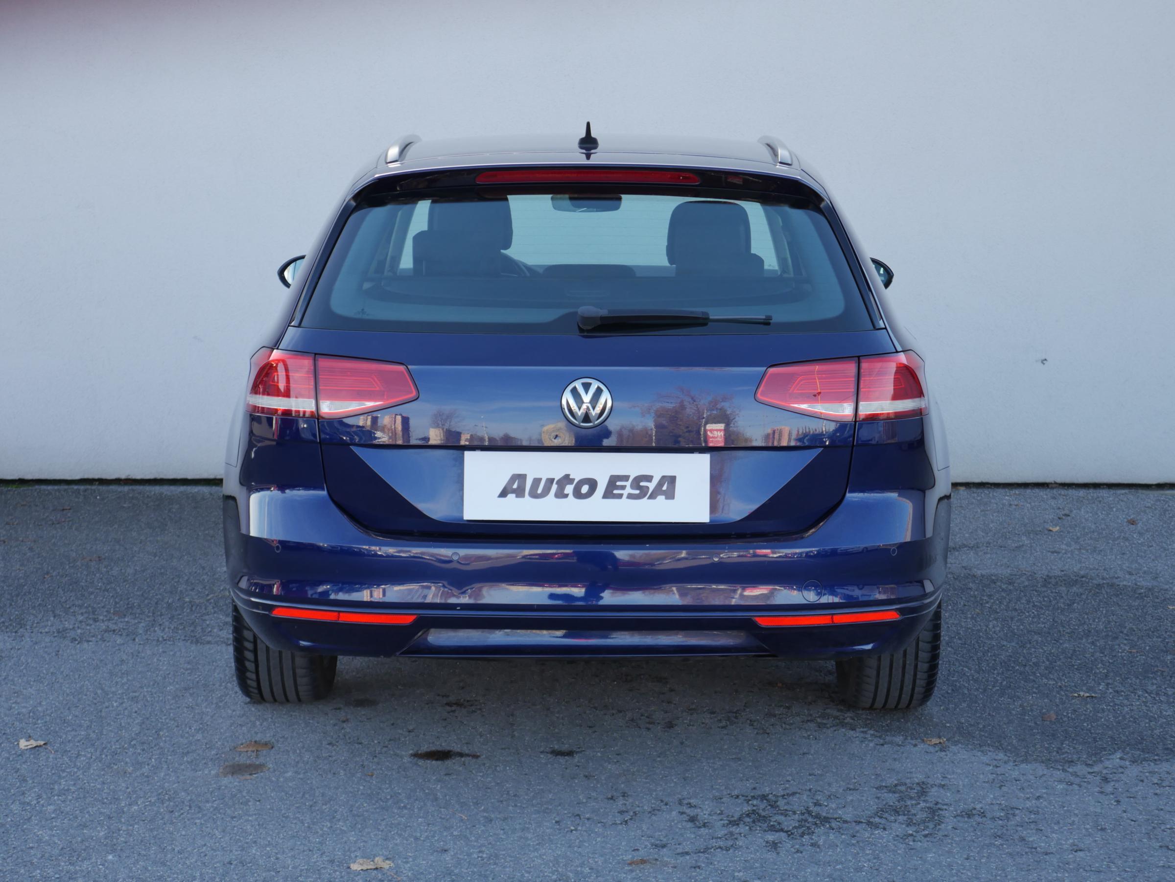 Volkswagen Passat, 2018 - pohled č. 5