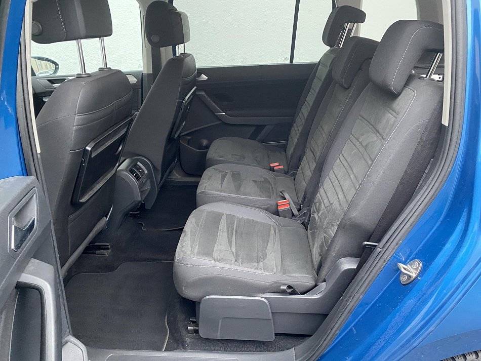 Volkswagen Touran 2.0 TDi 