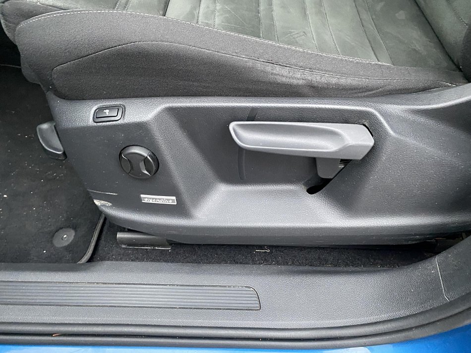 Volkswagen Touran 2.0 TDi 