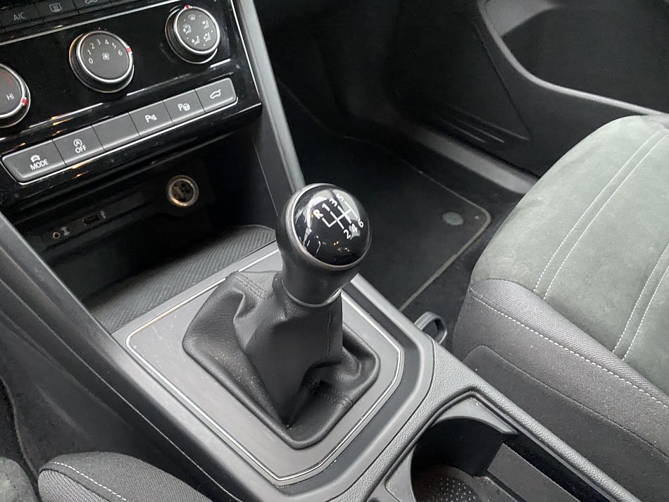 Volkswagen Touran 2.0 TDi 